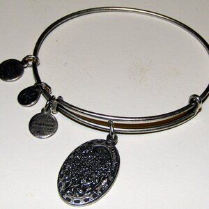Vintage Alex & Ani Bracelet Silver Daughter Possibility Blessing Friend Charm